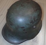 H72 Nice old ww1 German Austrian helmet. Click for more information...