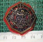 501 Sydney Uni Regiment hat badge QC. Click for more information...