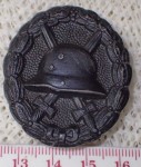 WW1 Black German wound badge. Click for more information...